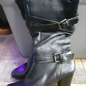 Ladies boots